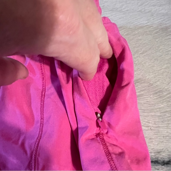 Lululemon Hotty Hot Low-Rise Lined Short 4" - Picture 6 of 14